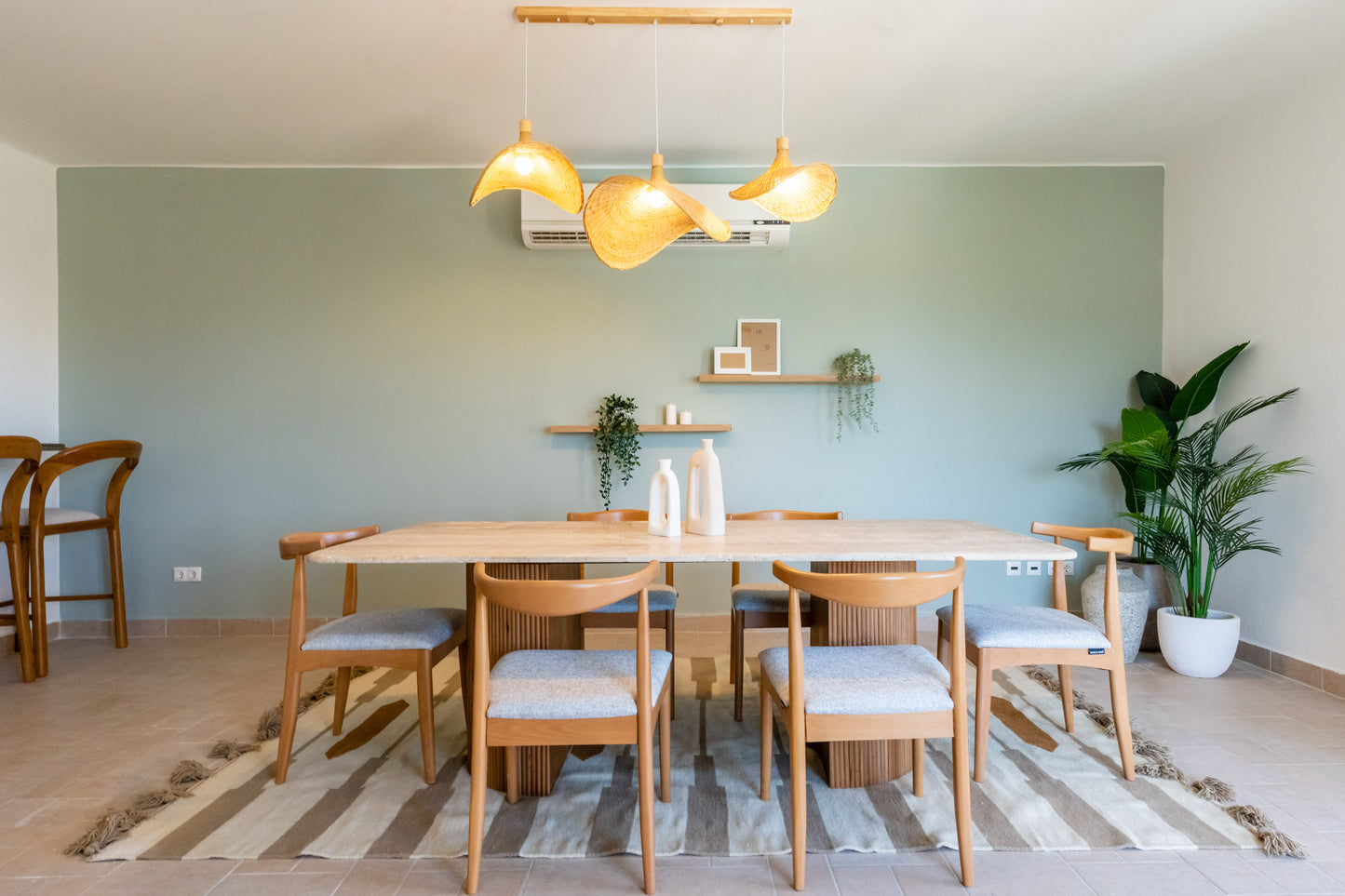 EARTHY MINT DINING ROOM