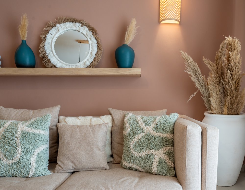 BURGUNDY LIVING ROOM